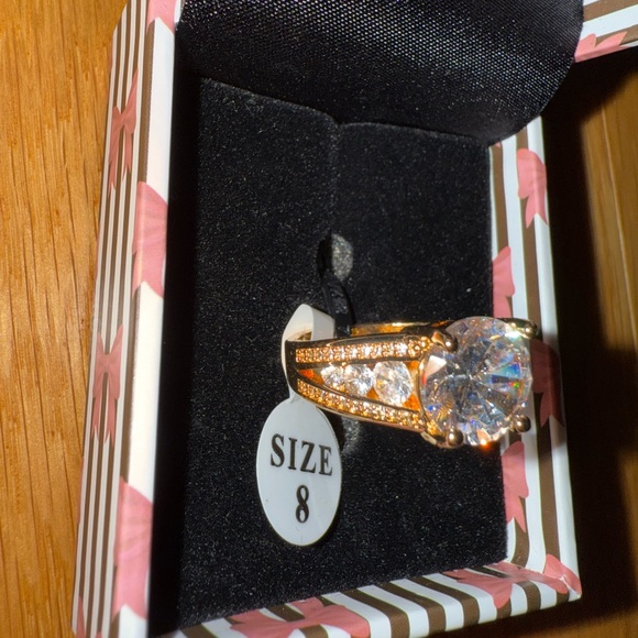 Piatella gorgeous unique gold tone CZ solitaire ring with CZ on sides NIB - Picture 2 of 5